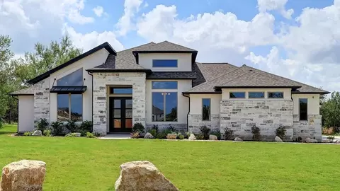 103 Janette Bnd, Castroville, TX 78009