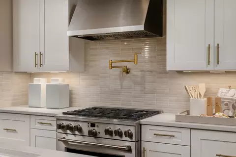 Kitchen - 5992 Ancurt Mews, Frederick, MD 21701 photo 4 of 5