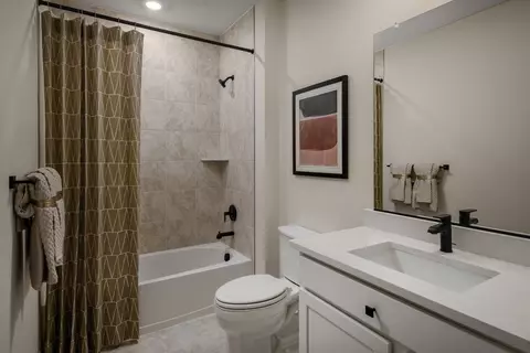 Bath - 5992 Ancurt Mews, Frederick, MD 21701 photo 2 of 3
