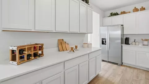 Kitchen - 583 Hector Loop, Georgetown, TX 78626 photo 8 of 9