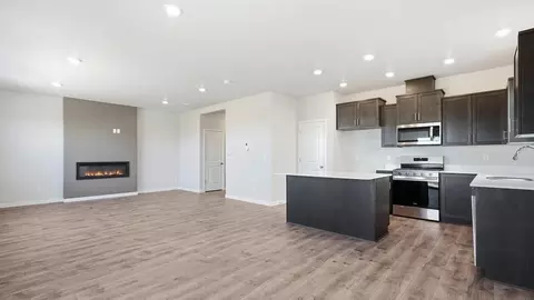 Kitchen - 21709 SE Stromboli Ln, Bend, OR 97702 photo 4 of 7