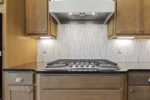 Kitchen - 237 Redland Rd, Advance, NC 27006 photo 7 of 10