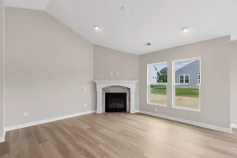 Living - 48 Bick Dr, Springboro, OH 45066 photo 4 of 9