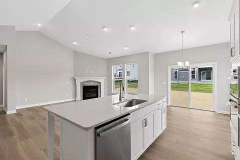 Kitchen - 48 Bick Dr, Springboro, OH 45066 photo 3 of 10