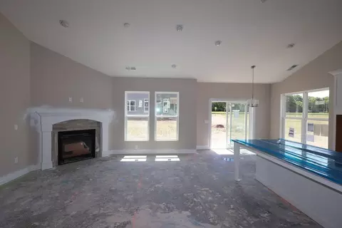 Living - 48 Bick Dr, Springboro, OH 45066 photo 5 of 9