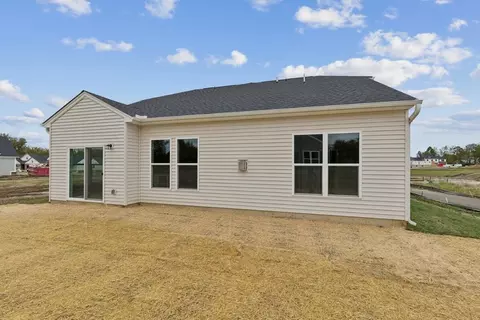 Exterior - 48 Bick Dr, Springboro, OH 45066 photo 3 of 8