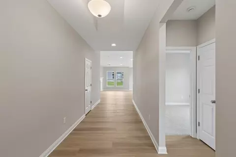Entry Way - 48 Bick Dr, Springboro, OH 45066 photo 2 of 2