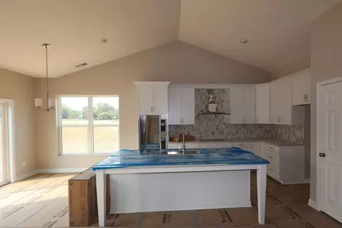 Kitchen - 48 Bick Dr, Springboro, OH 45066 photo 3 of 8