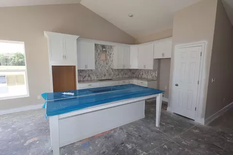Kitchen - 48 Bick Dr, Springboro, OH 45066 photo 1 of 8