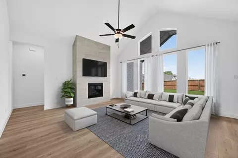 Living - 609 Ladybug Trl, Celina, TX 75009 photo 2 of 10
