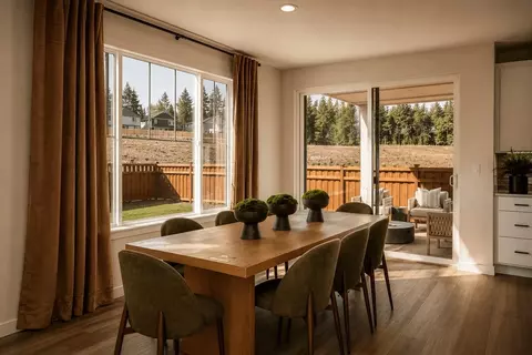 Dining - 44807 244th Ave SE, Enumclaw, WA 98022 photo 1 of 1