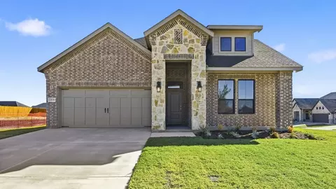 2137 Hunter Ln, Anna, TX 75409
