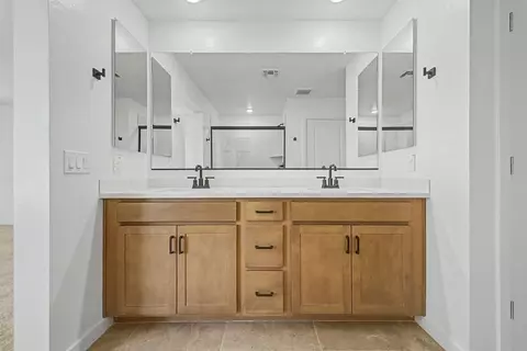 Entry Way - 8936 E Covina St, Mesa, AZ 85207 photo 3 of 3