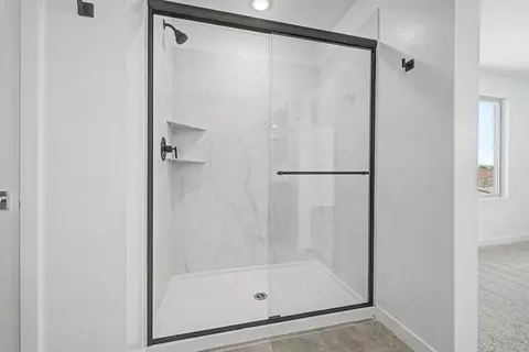 Bath - 8936 E Covina St, Mesa, AZ 85207 photo 2 of 2