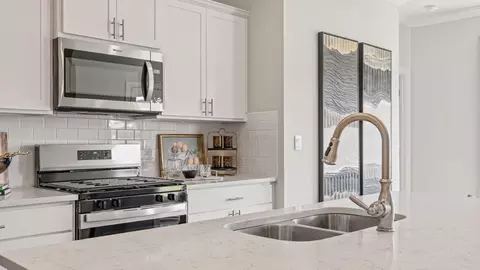 Kitchen - 100 Laney Ln, Dothan, AL 36305 photo 3 of 4