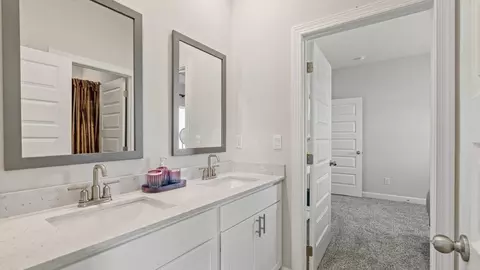 Entry Way - 100 Laney Ln, Dothan, AL 36305 photo 2 of 3