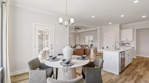 Dining - 100 Laney Ln, Dothan, AL 36305 photo 5 of 7