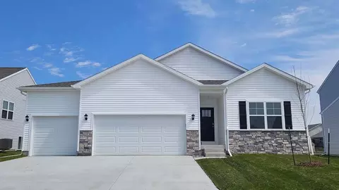 301 Kingfisher Ct SW, Bondurant, IA 50035