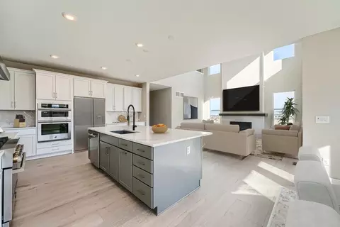 Kitchen - 11440 Poetry Rd, Lone Tree, CO 80124 photo 2 of 6