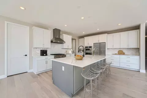 Kitchen - 11440 Poetry Rd, Lone Tree, CO 80124 photo 4 of 6
