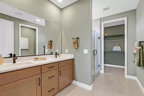 Bath - 12790 E Amole Mine Pl, Tucson, AZ 85747 photo 1 of 2