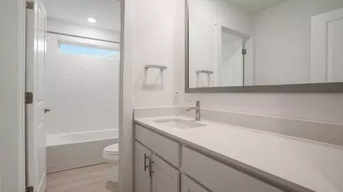Bath - 1604 Buckskin Rd, Oak Point, TX 75068 photo 2 of 2