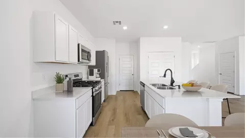 Kitchen - 1124 Saddle Dr, Guthrie, OK 73044 photo 1 of 4