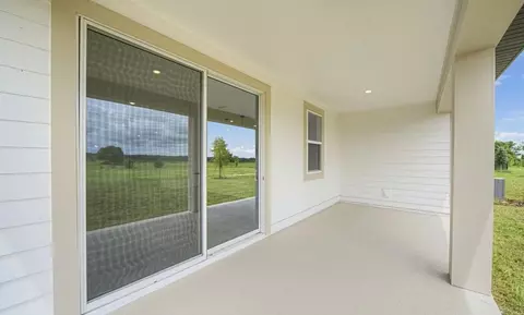 Exterior - 30130 Emerald Forest Dr, Mount Dora, FL 32757 photo 2 of 5