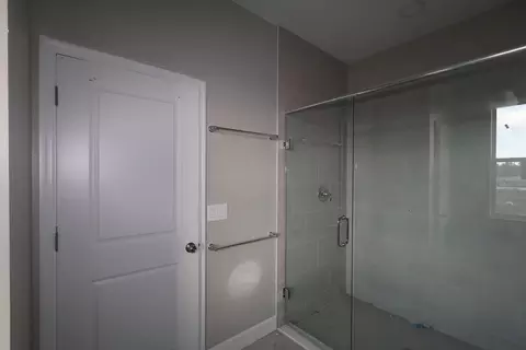 Bath - 5290 High Line Dr, Saint Cloud, FL 34771 photo 4 of 4