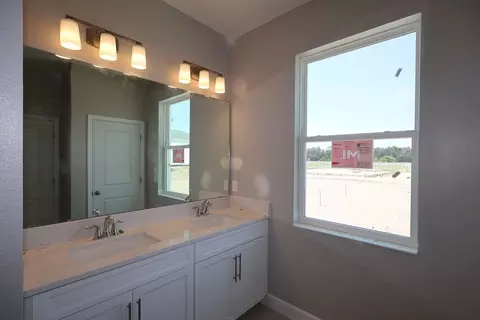 Bath - 5290 High Line Dr, Saint Cloud, FL 34771 photo 1 of 4