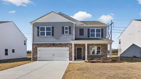 135 Hartfield Ave, Raeford, NC 28376