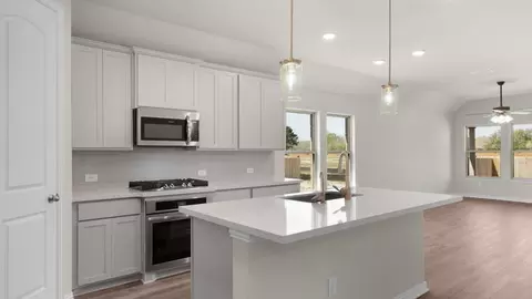 Kitchen - 2719 Echinacea Path, Converse, TX 78109 photo 1 of 7