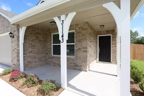 Exterior - 16185 S 89th E Ave, Bixby, OK 74008 photo 6 of 8