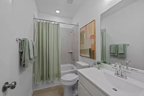 Bath - 5934 Texas Sun Dr, Fulshear, TX 77441 photo 1 of 3