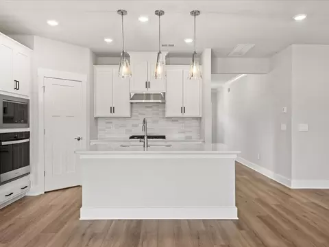 102 Kerwin Ct, Greer, SC 29651