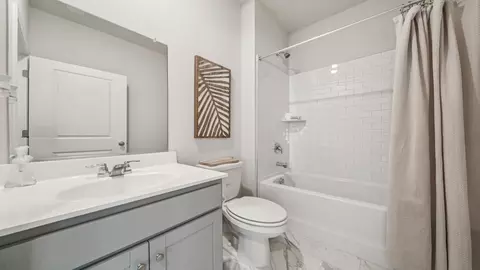 Bath - 5215 Corolla Dr, Suffolk, VA 23435 photo 5 of 10