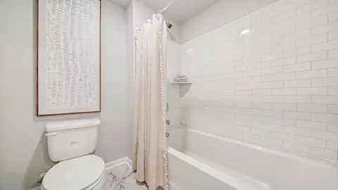 Bath - 5215 Corolla Dr, Suffolk, VA 23435 photo 10 of 10