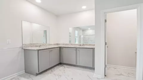 Bath - 5215 Corolla Dr, Suffolk, VA 23435 photo 1 of 10