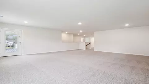 Living - 5215 Corolla Dr, Suffolk, VA 23435 photo 6 of 9