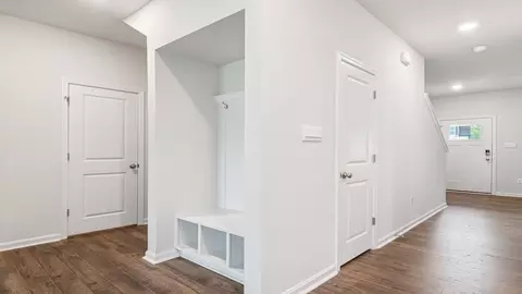 Entry Way - 5215 Corolla Dr, Suffolk, VA 23435 photo 2 of 10