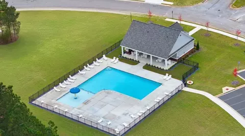 Exterior - 19 Gulfstream Dr, Lagrange, GA 30241 photo 2 of 5