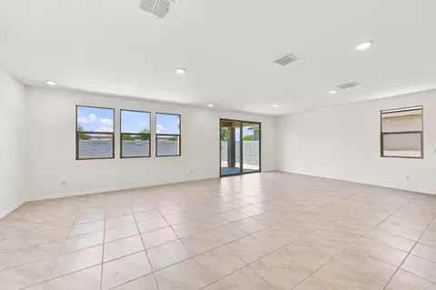 Living - 8052 W Berkeley Rd, Phoenix, AZ 85035 photo 1 of 3