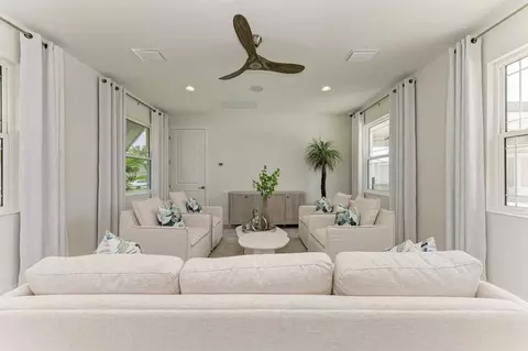 Living - 4085 Golden Creek Ter, Parrish, FL 34219 photo 3 of 15