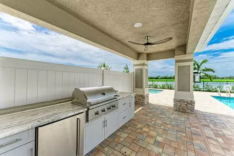 Kitchen - 4085 Golden Creek Ter, Parrish, FL 34219 photo 7 of 19