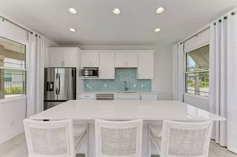 Kitchen - 4085 Golden Creek Ter, Parrish, FL 34219 photo 4 of 19