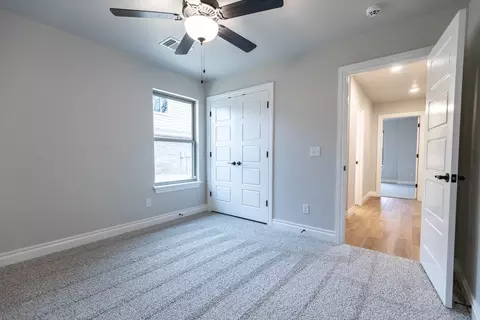 Bedroom - 8701 Stark St, Arcadia, OK 73007 photo 5 of 14