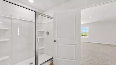 Bath - 193 Rolling Meadow Trce, Jasper, GA 30143 photo 3 of 10