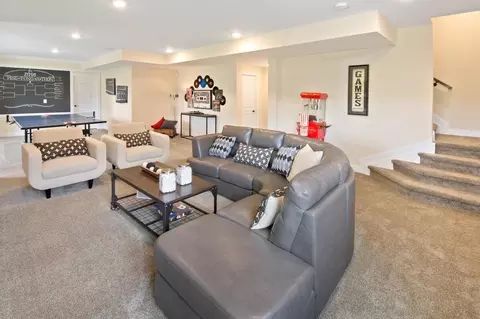 Living - 5175 Brookfield Ln, Monroe, OH 45044 photo 5 of 11