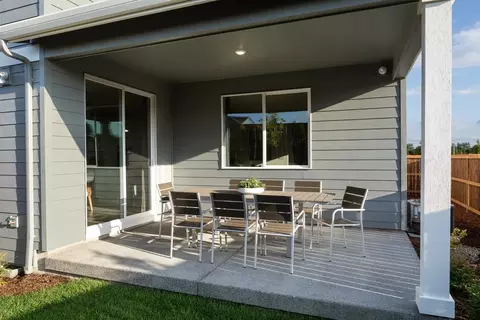 Exterior - 3887 SW 38th St, Gresham, OR 97080 photo 4 of 4
