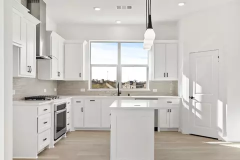 Kitchen - 12612 Audubon Trl, Rowlett, TX 75089 photo 1 of 8